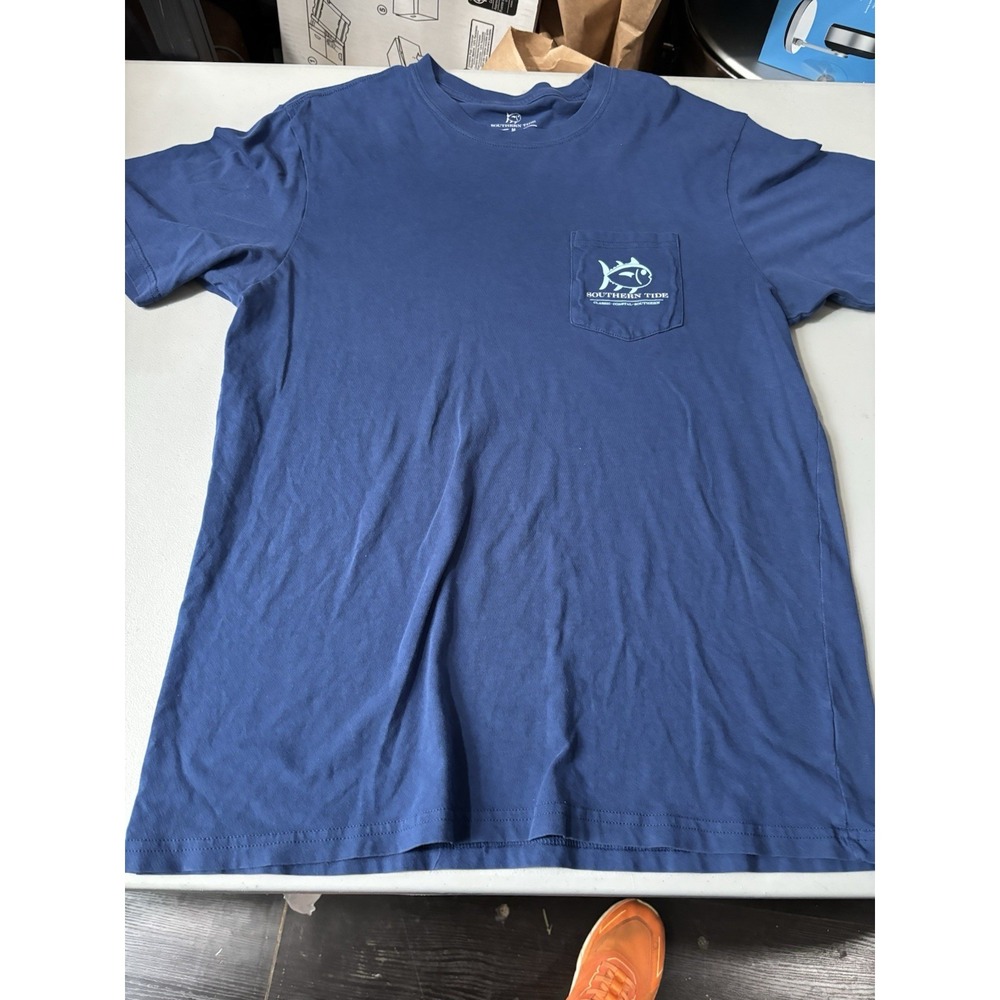 Southern Tide Pocket Tshirt M Back Graphic Blue Short Sleeve Kc Country Club